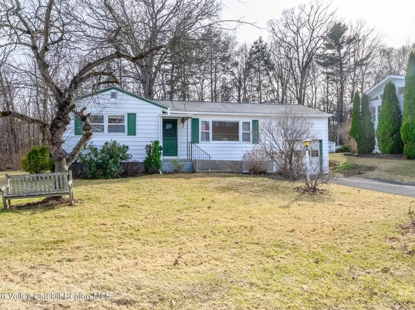 21 Arthur Lane, Saugerties, NY 12477