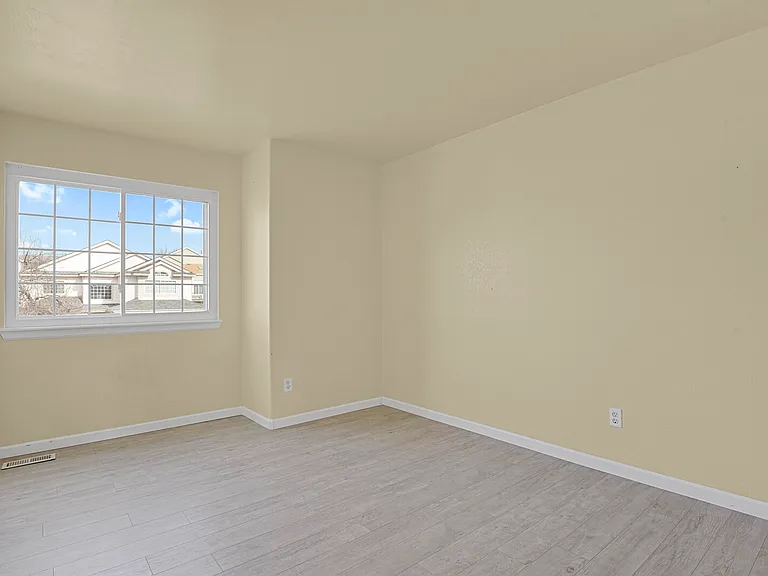 2585 S Truckee Way — Photo 18
