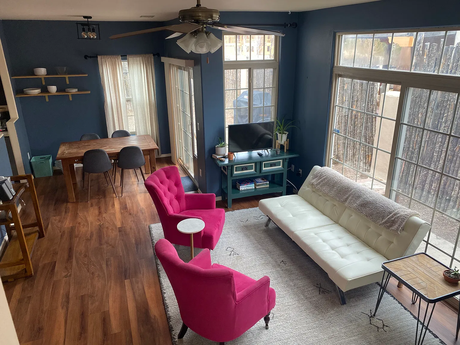 3 bed, 1280 sqft, $2,700 — Photo 2