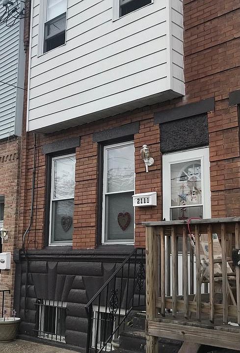 1st image of 2111 S 2nd St