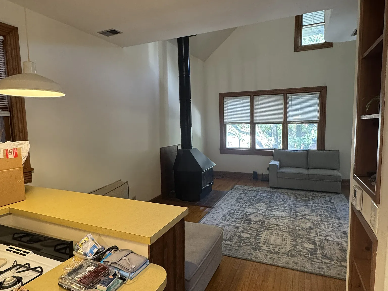 1 bed, 1000 sqft, $1,675 — Photo 4