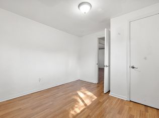 26324 Harper Ave Unit 4, Saint Clair Shores, MI 48081