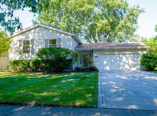2230 Kingston Dr, Wheaton, IL