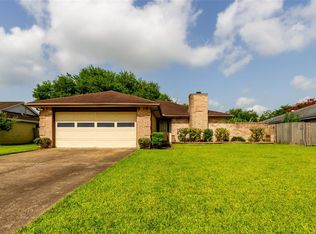 16814 Winnstream Ln, Sugar Land, TX 77498
