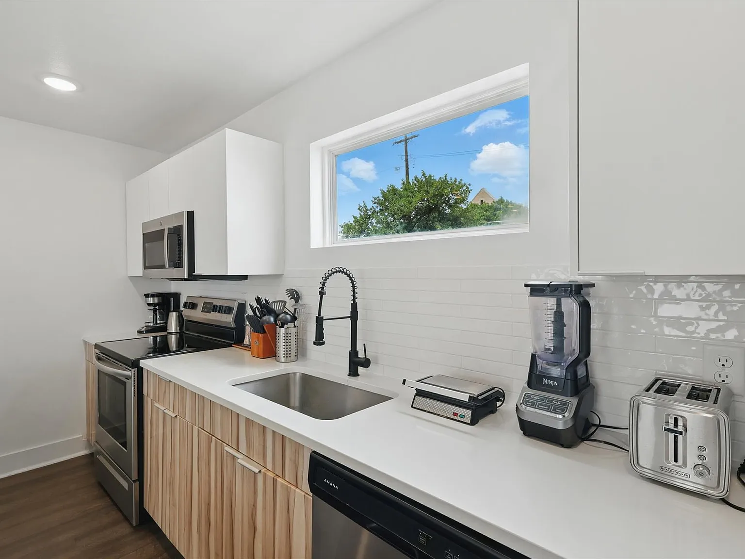 1 bed, 500 sqft, $3,950 — Photo 3
