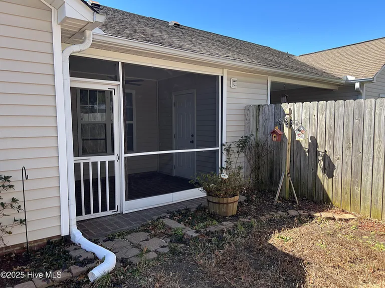 2600 Saddleback Dr #B — Photo 35