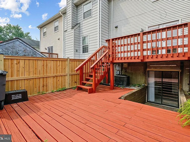 5515 Woodlawn Manor Ct — Photo 24