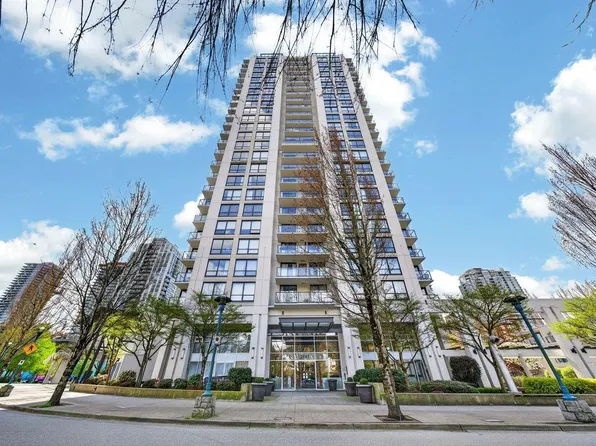 2982 Burlington Dr #2701, Coquitlam, BC V3B 0B3