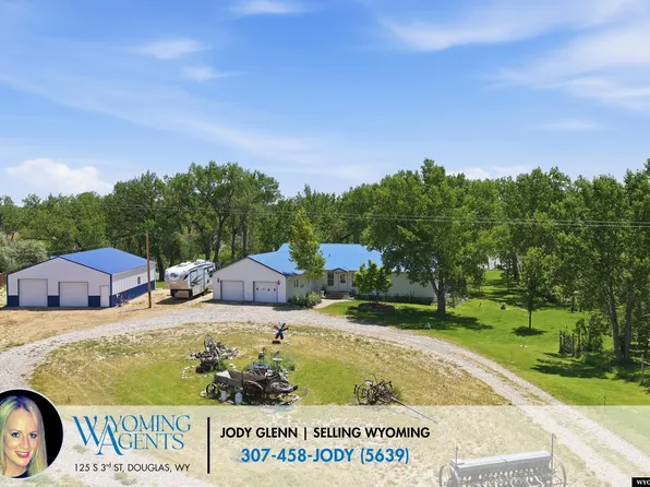 20 Wagon Rd, Glenrock, WY 82637