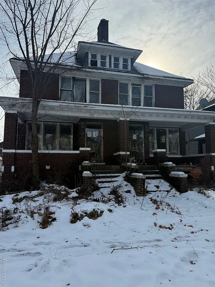 3255 Hogarth St photo 1
