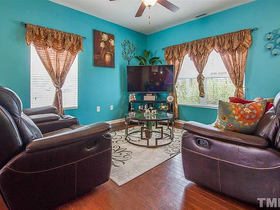 5th image of 1304 Cozart St Unit 227