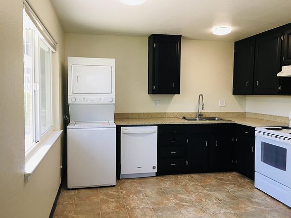 3rd image of 209 Wright Ln APT 2