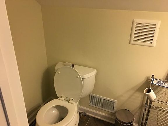 5th image of 1519 W Grand Ave #2