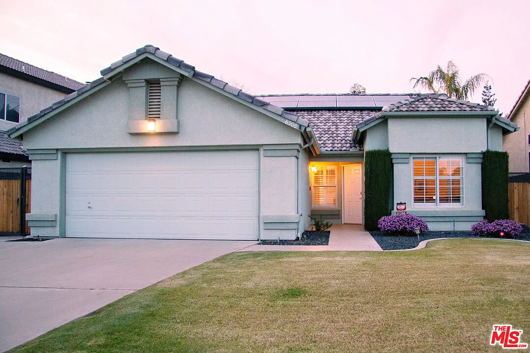 8506 Blue Heron Dr photo 1