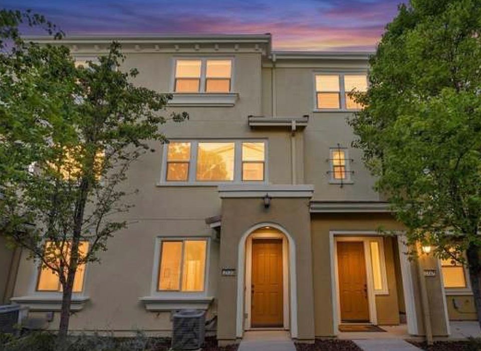 1st image of 2730 Ferrara Cir