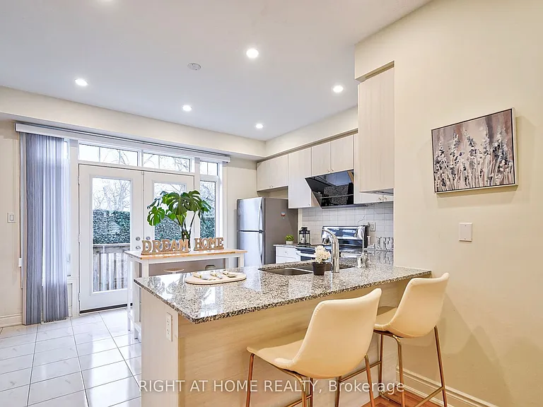 15 Culloden Ct #UPPER — Photo 6