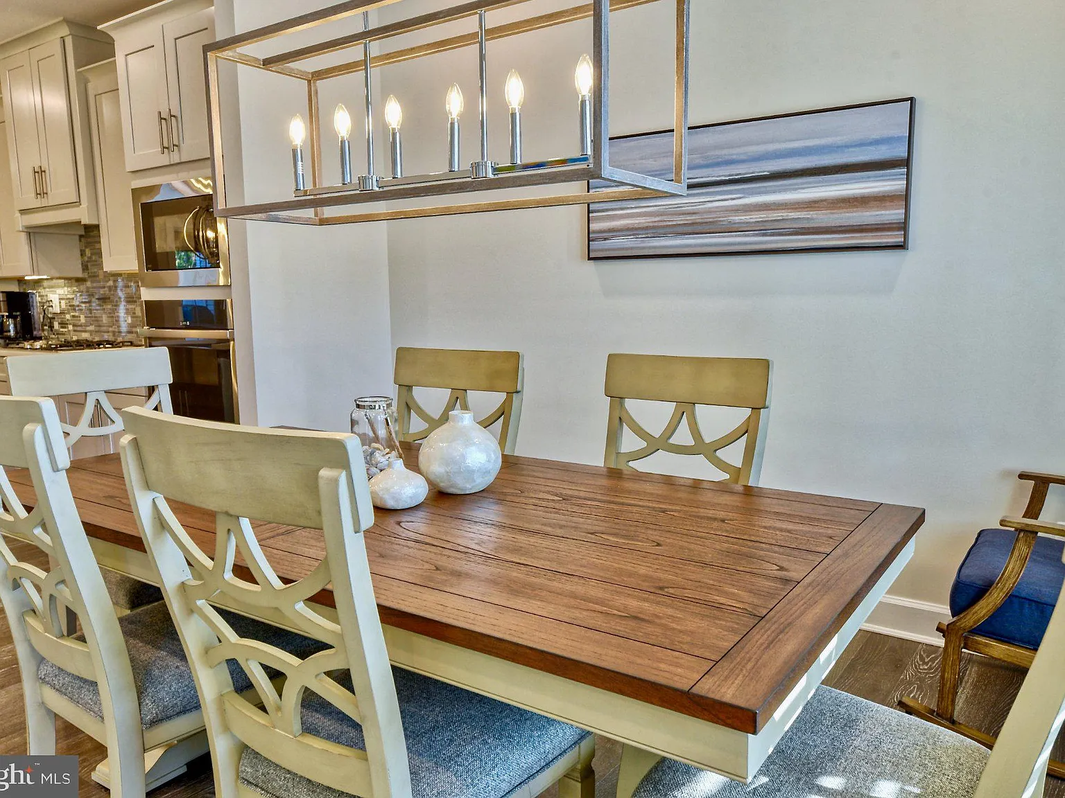 3 bed, 2.5 bath, 2100 sqft, $2,495 — Photo 3