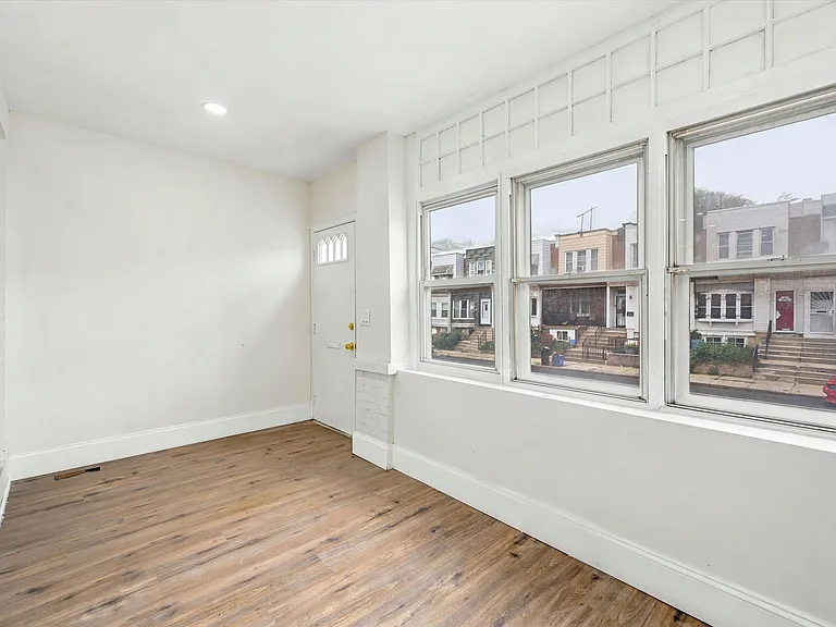 1712 S 55th St — Photo 16
