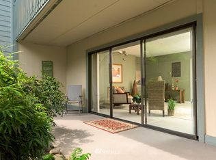 370 Grow Ave NW APT B7, Bainbridge Island, WA 98110