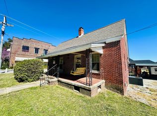 303 Jackson Ave, Greenwood, SC 29646