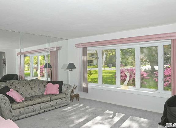 5th image of 31 Hickory St