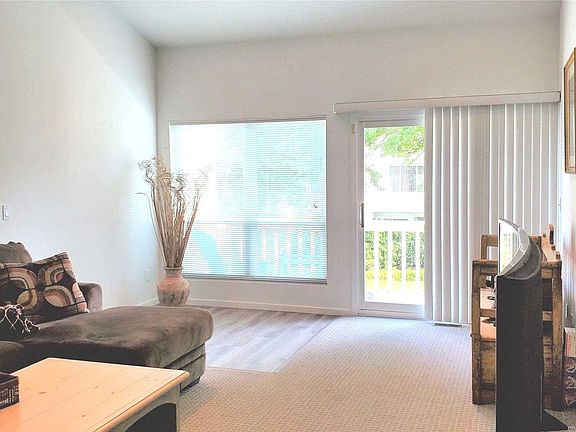 5th image of 220 Montauk Hwy #30