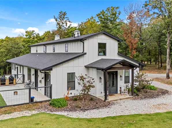 14625 Fruitwood Rd, Gravette, AR 72736