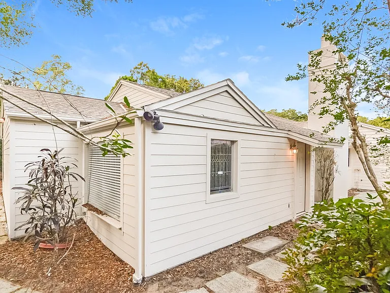 51 Dogwood Ln — Photo 16