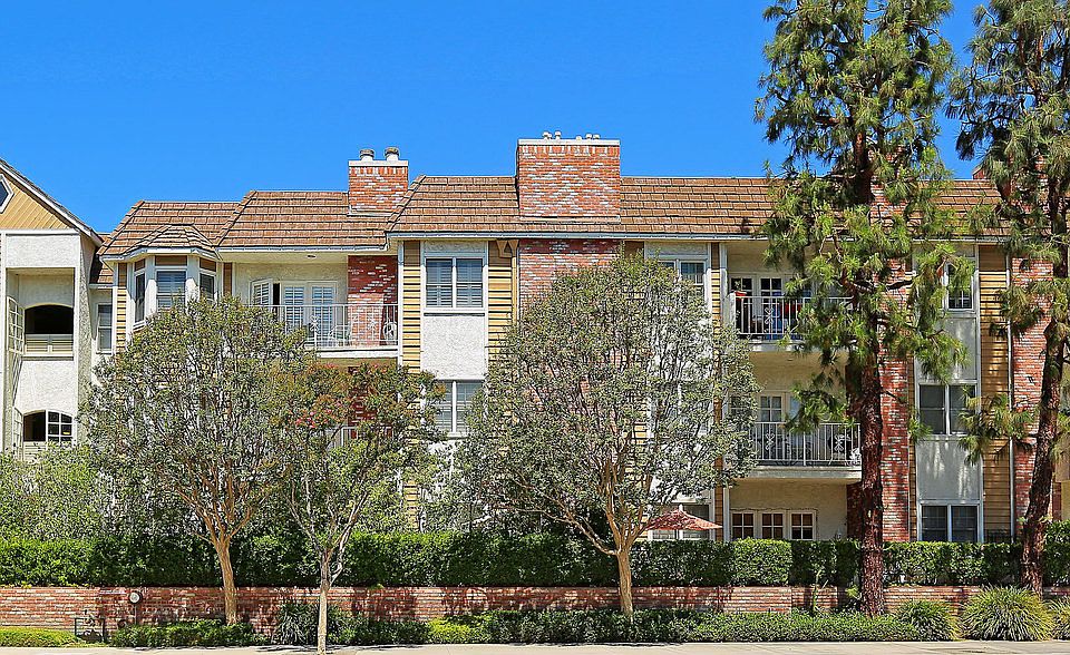 1st image of 4401 Moorpark Way APT 203