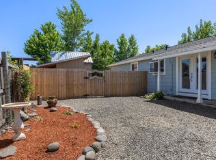 2472 Merry Ln, White City, OR 97503