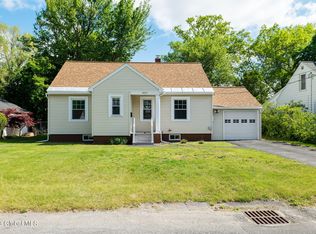 2052 Careleon Rd, Schenectady, NY 12303