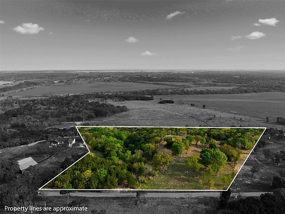 3rd image of River Rock Rd