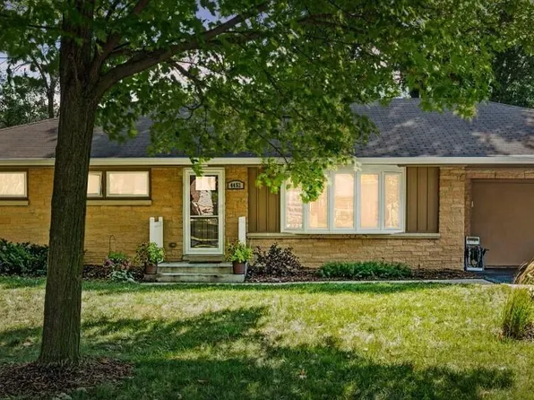 4452 North 108th STREET, Wauwatosa, WI 53225