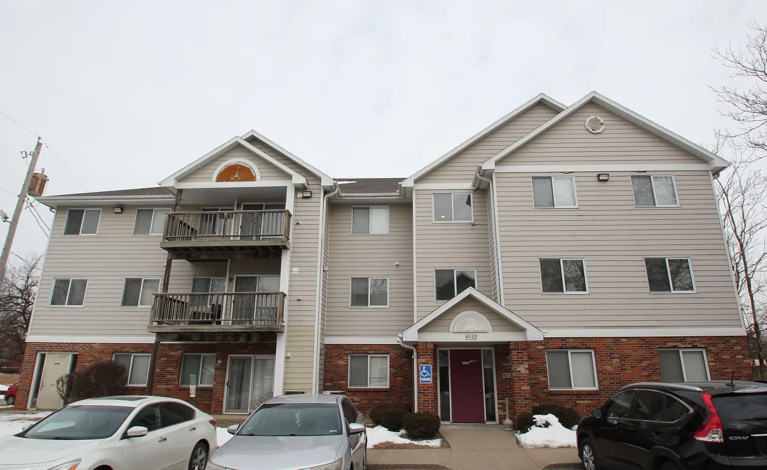 36 Plex - Village Green Apartments — Photo 1