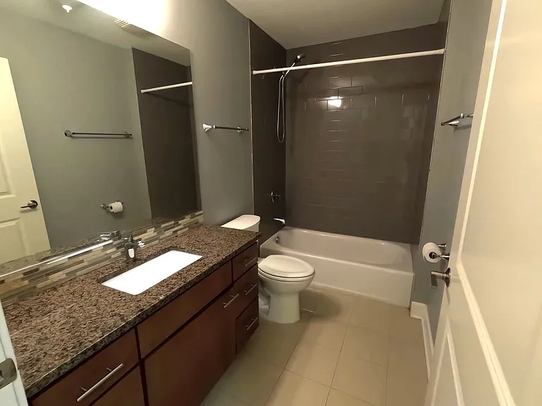 2764 N Milwaukee Ave — Photo 7
