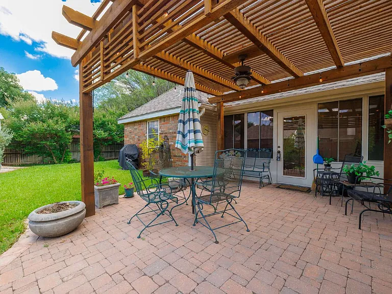 3726 Pensacola Dr — Photo 42