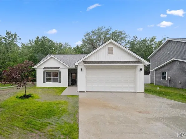 105 Jimmy H Dr, Jonesburg, MO 63351