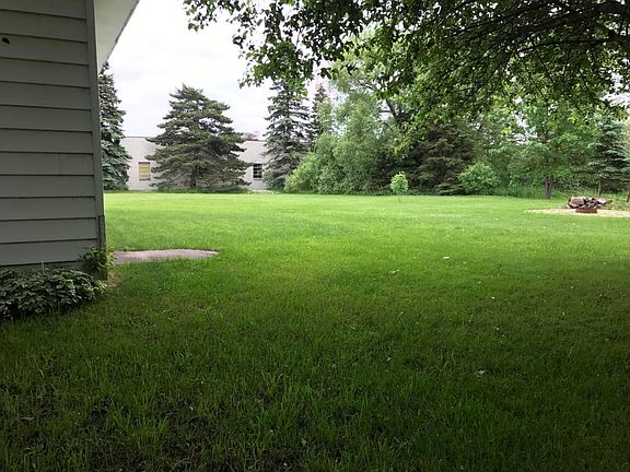 4th image of 1601 Ryan Ave