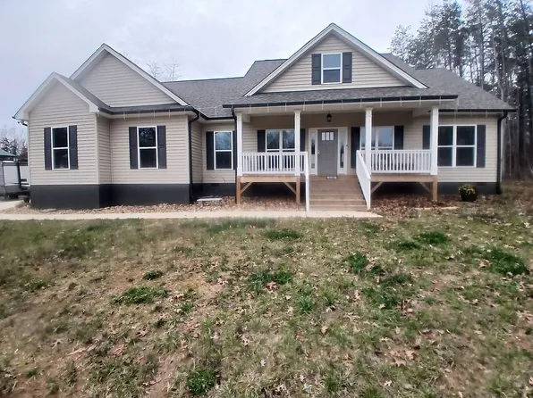 1140 Curtis Ln, Pilot Mountain, NC 27041