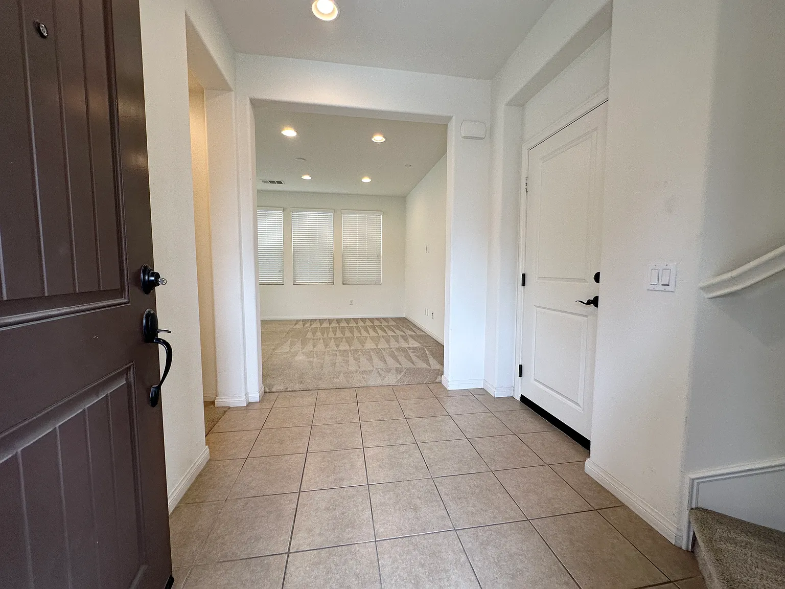 3 bed, 2.5 bath, 2103 sqft, $3,400 — Photo 3