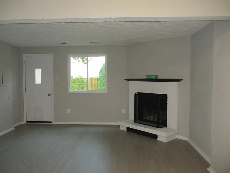 8601 Kenosha Ct — Photo 17