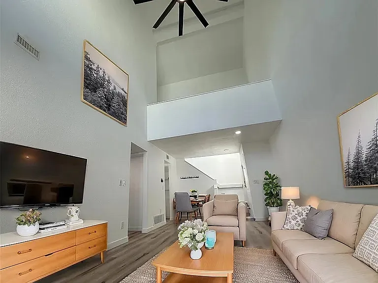 11113 E Alameda Ave #207