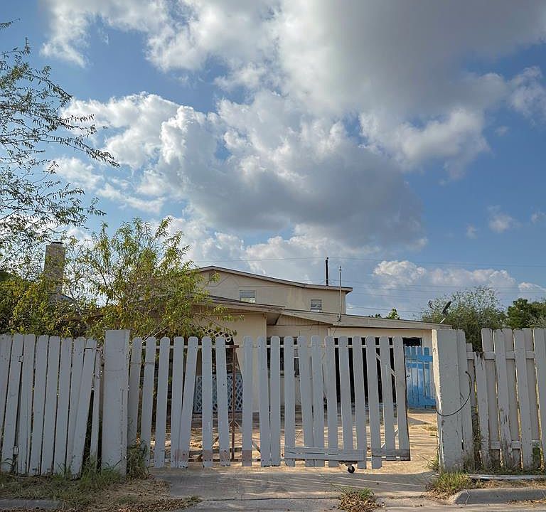 1st image of 5609 King Dr