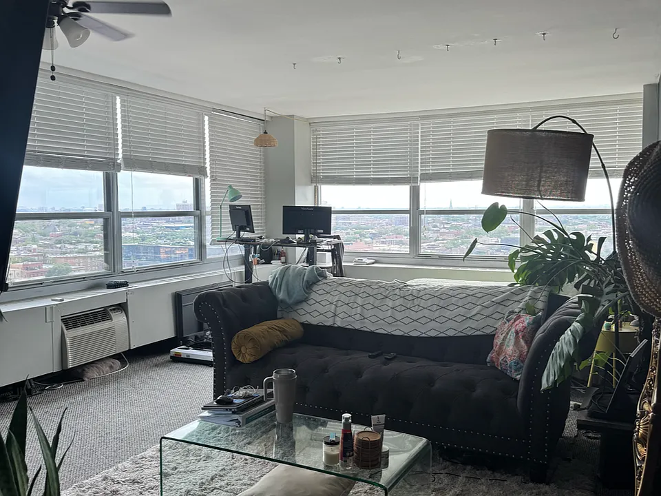 3550 N Lakeshore