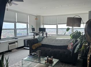 3550 N Lakeshore Dr, Chicago, IL 60657