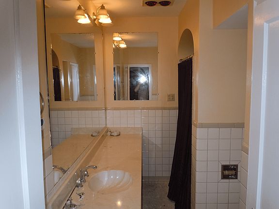 5th image of 1213 Oak Park Ave