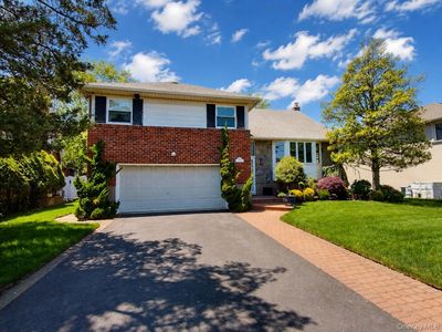 3452 Turf Road, Oceanside, NY, 11572