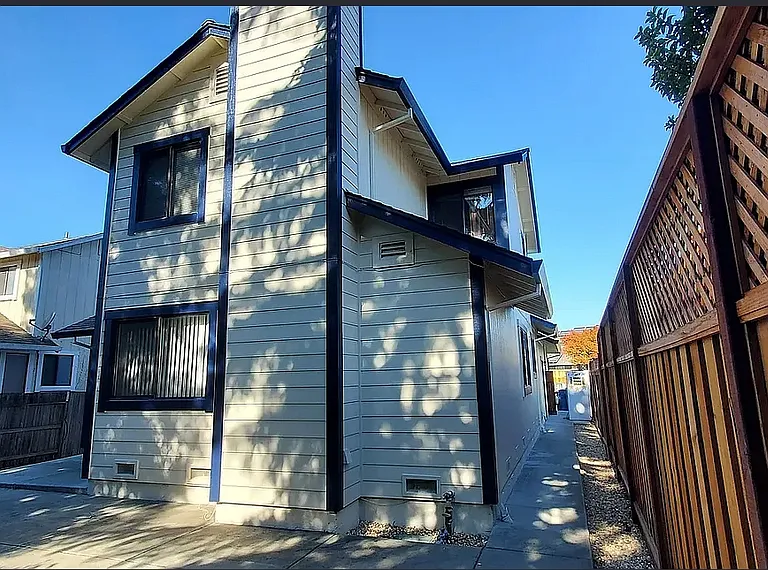 7652 Mandolin Way — Photo 9