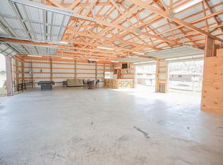 311 Rabbit Trl, Lake Jackson, TX 77566