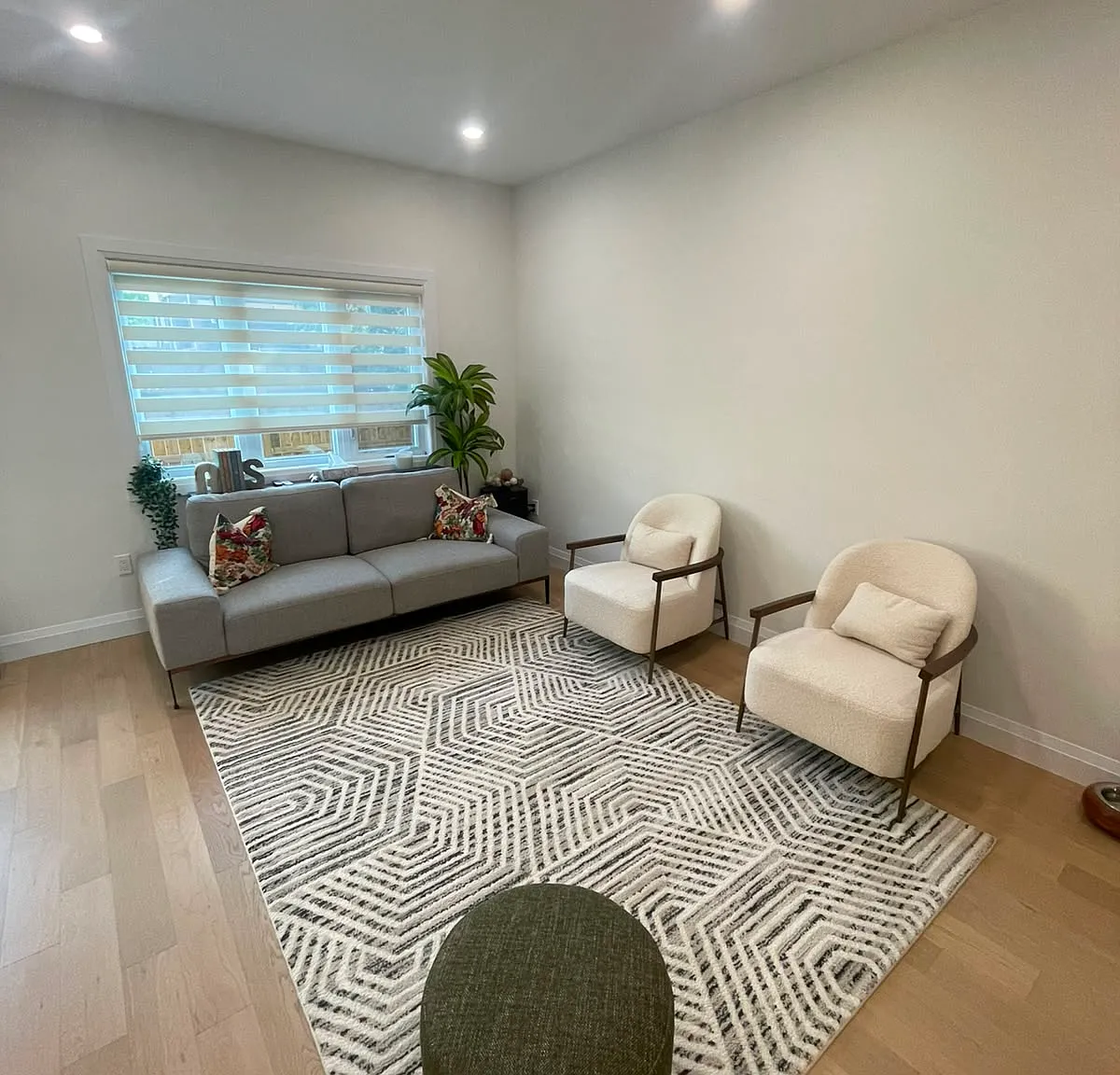 3 bed, 2.5 bath, 1350 sqft, $2,900 — Photo 4